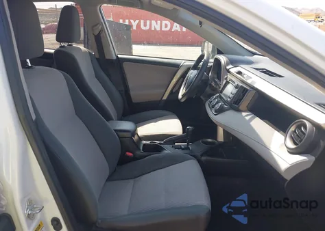 2015 Toyota Rav4 Le z USA, uszkodzony, nr VIN 2T3ZFREV8FW229707